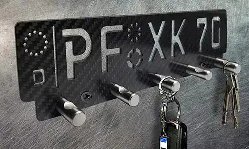 gallery-photo-key-board-license-plate-carbon-4