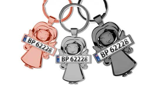 Breloczek anioła z personalizowaną tabliczką rejestracyjną