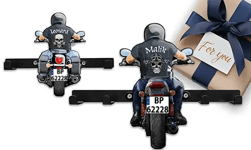 Cool držák klíčů na stěnu pro tvého přítele se jménem a registrační značkou!