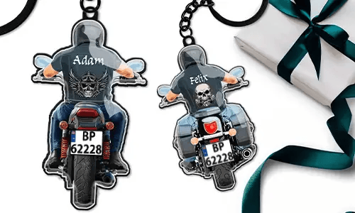 Llavero de moto personalizado con nombre y matrícula – regalo para tu hermano