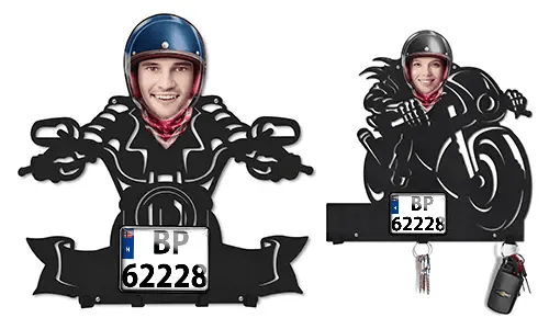 Nástěnný držák na klíče pro milovníky motorek