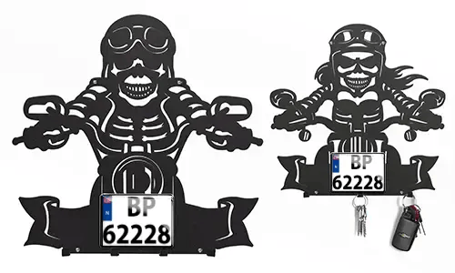 Keyholder wall with skeleton for motorcyclists