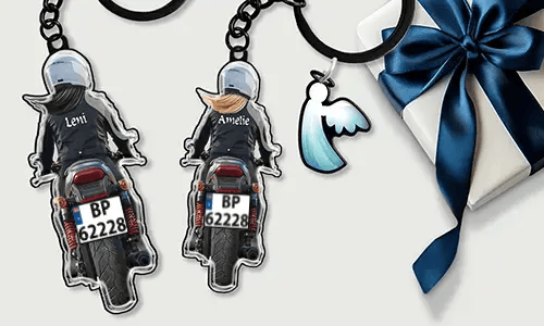 Spersonalizowany breloczek do motocykla z imieniem i tablicą rejestracyjną - prezent dla twojej siostry