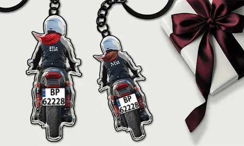 Personalisierter Motorrad-Schlüsselanhänger mit Namen und Kennzeichen - Geschenk für deine Frau