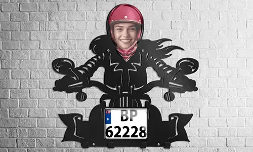 gallery-keyholder-wall-motorcycle-rider-skeleton-face-license-plate-and-text-printed-1