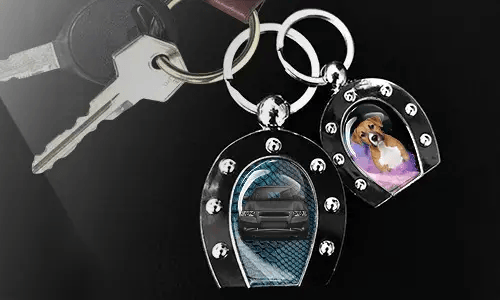 gallery-photo-horseshoe-keychain-2