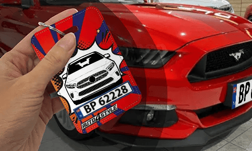 Innenspiegel anhänger mit Auto Rot in der Hand coole rückspiegelanhänger